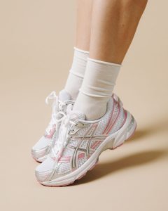 Giày chạy bộ xinh